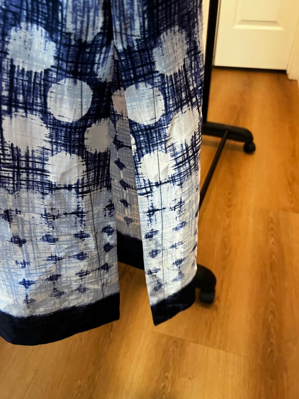 Oscar de la Renta Blue and White Patterned Dress - Picture 9 of 10
